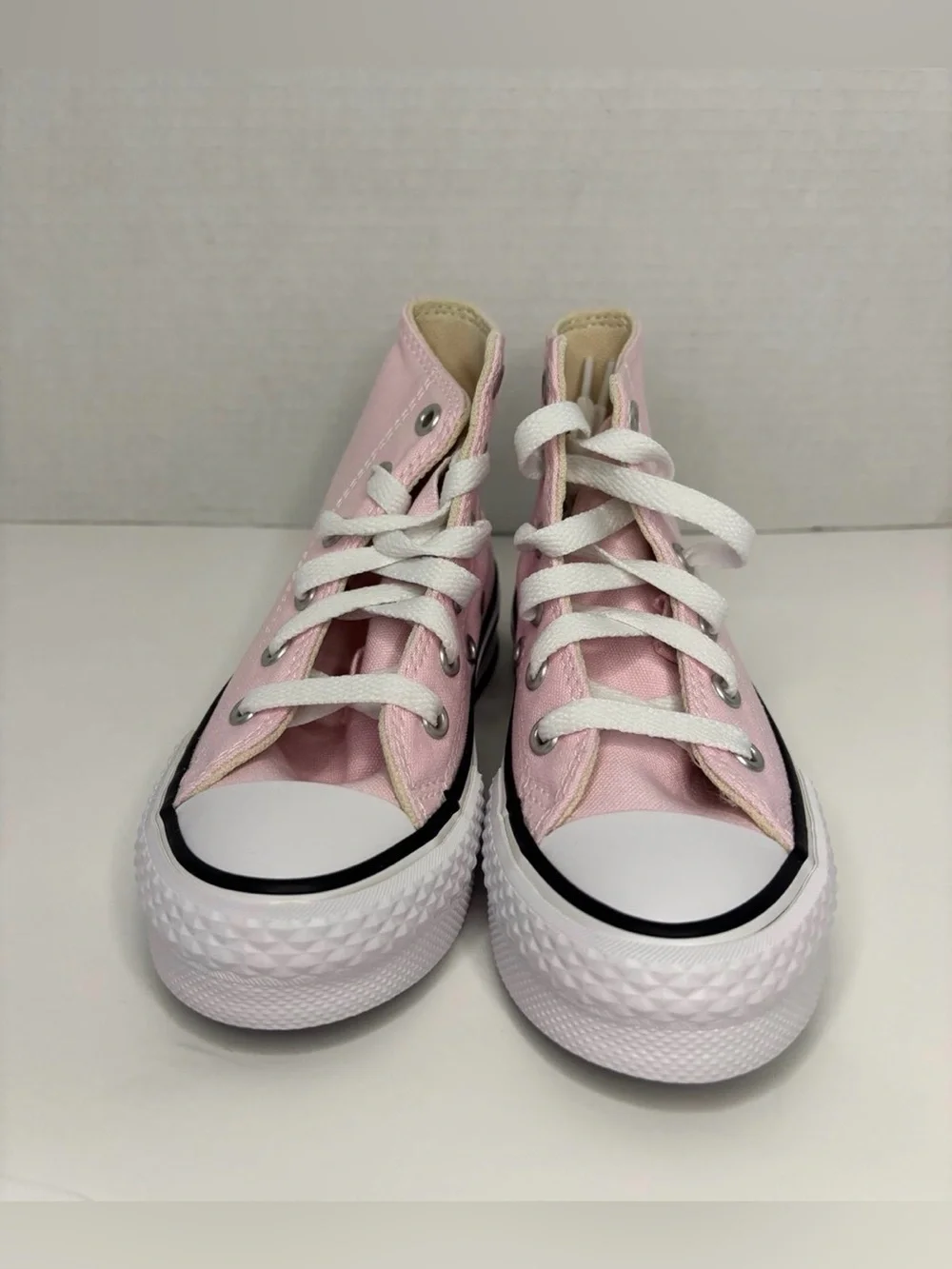 Converse Girls Sneakers Size 11